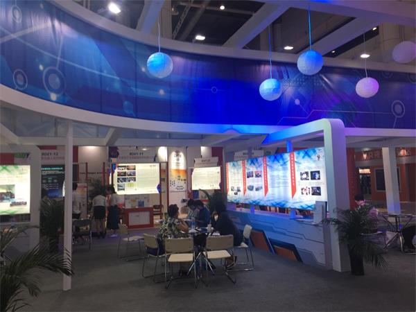 万象城AWC电商软交会上展杰出