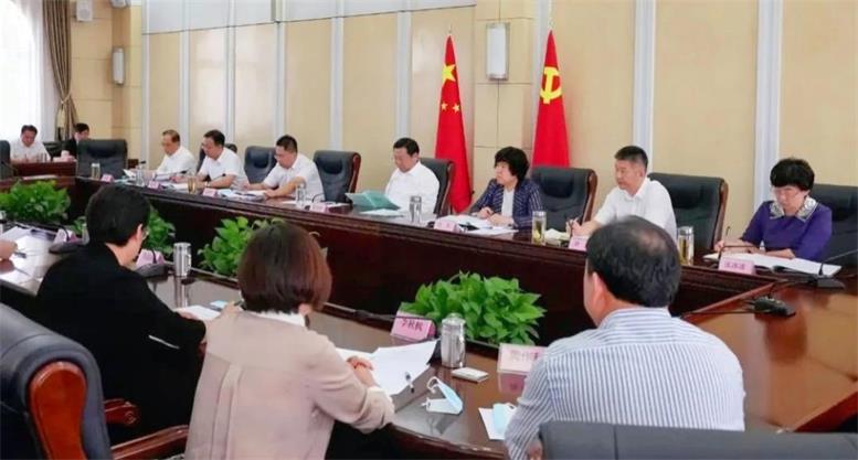 万象城AWC信息曹玉学董事长参与辽阳市民营企业家座谈会